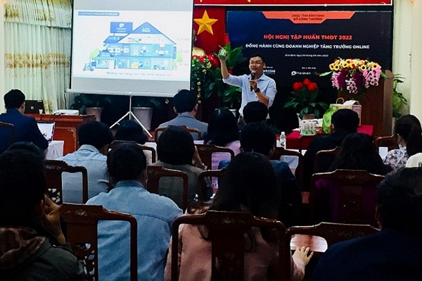 Hội nghị Tập huấn Thương mại điện tử năm 2022 Chủ đề “Đồng hành ...